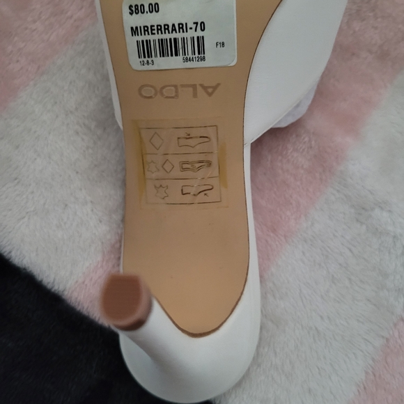 Brand new ALDO sandals - Picture 3 of 3